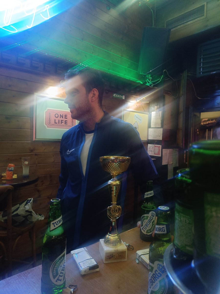 Patolog8's tweet photo. ponosni vlasnik trofeja
#leto2k25 https://t.co/MFU3LfZ5aV
