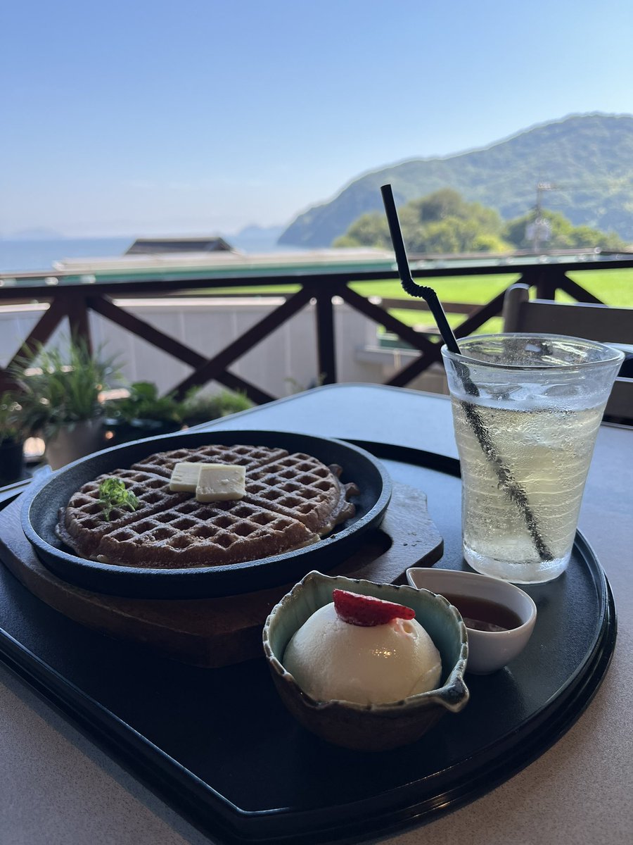海の見えるカフェいった