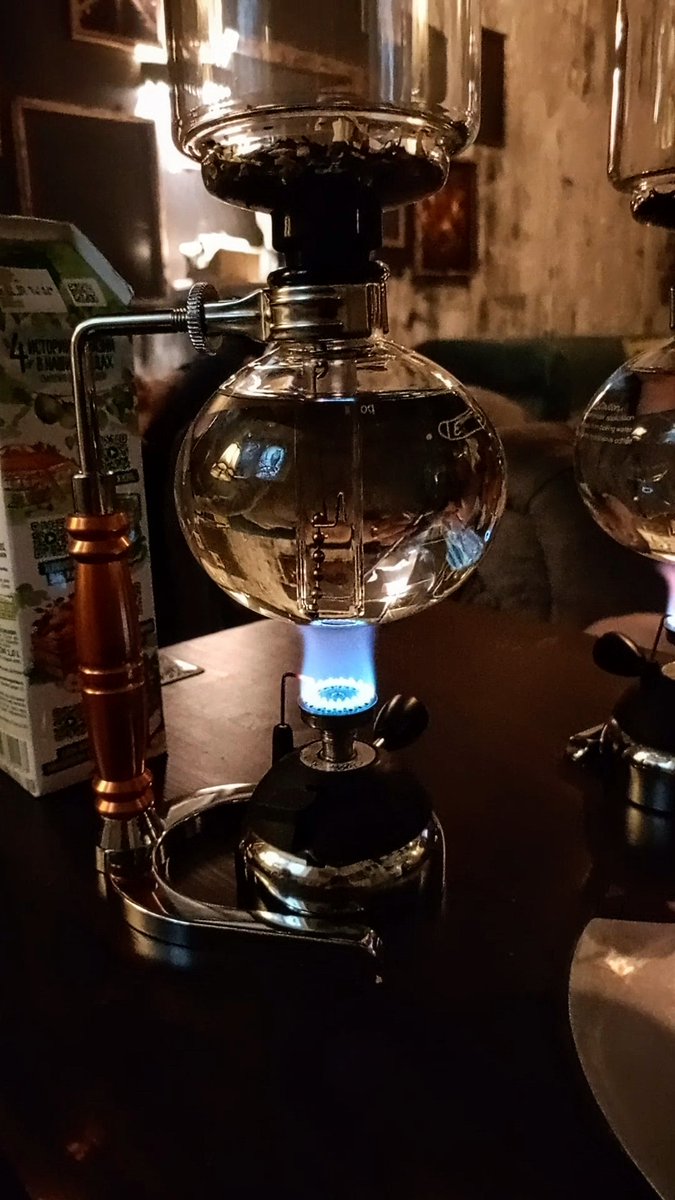_redjina_'s tweet photo. 🔮🍵🪄🕯 https://t.co/DfMwrDwagt