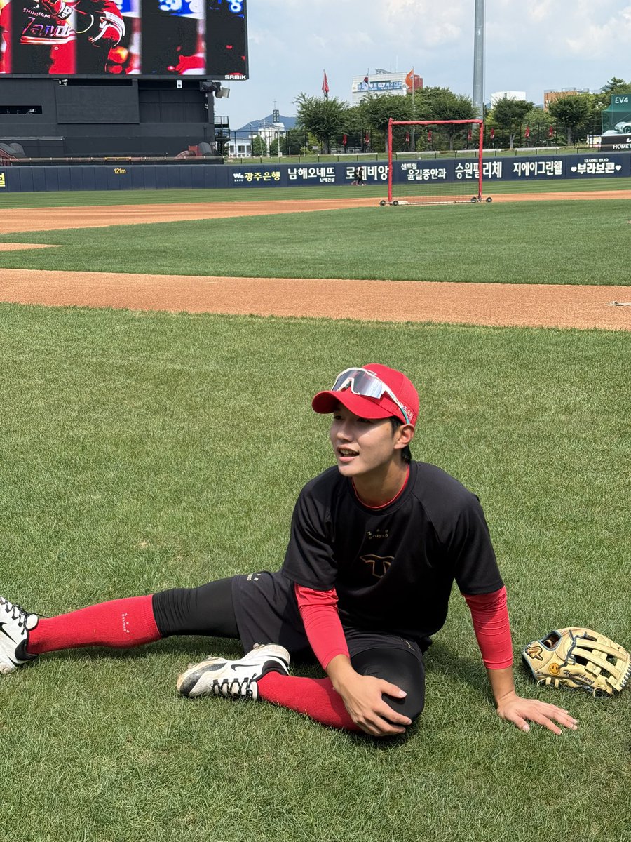 오늘(8/2) 콜업 김도영
내야수 정현창 1군 훈련 합류!