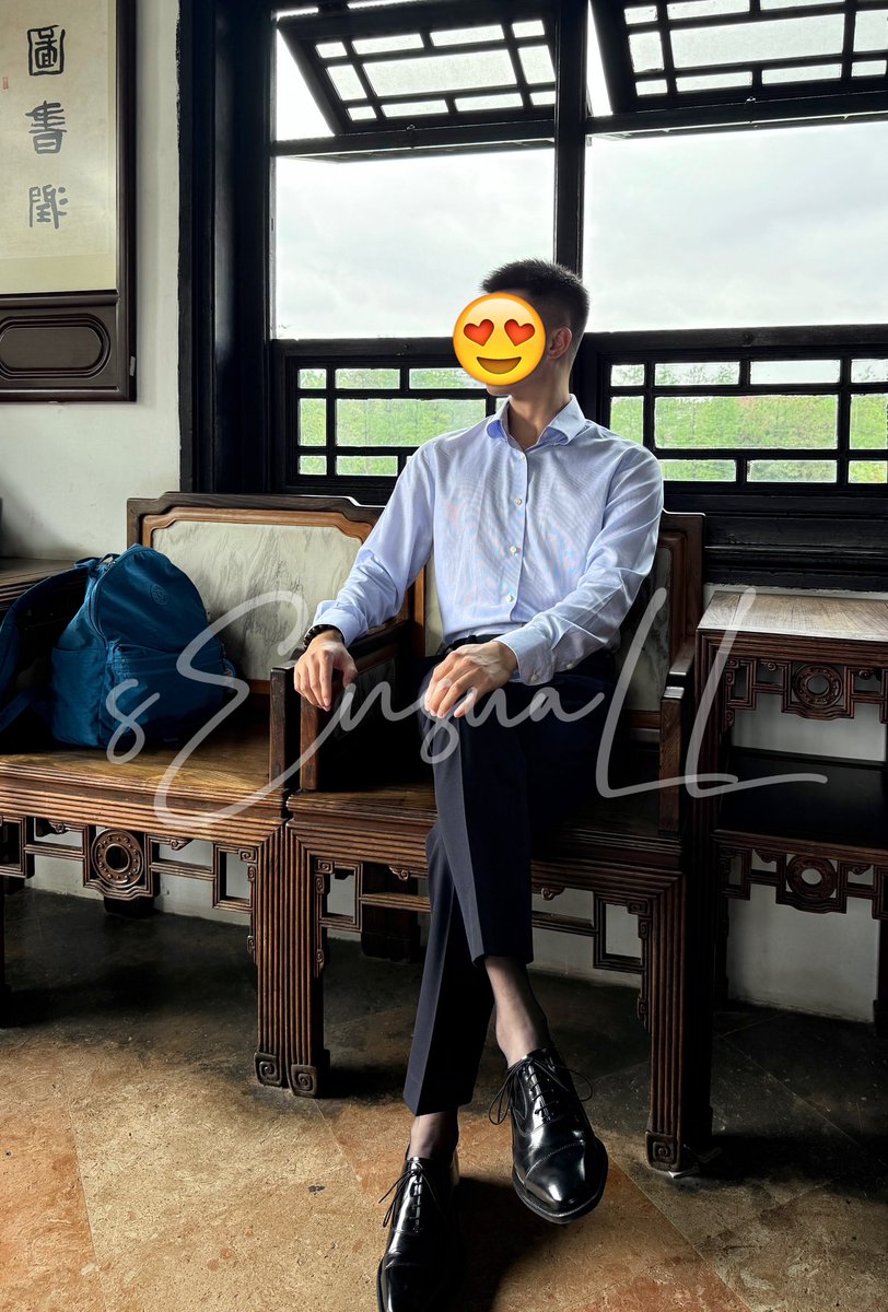 sEnsuaLLiams's tweet photo. 1️⃣0️⃣9️⃣👔薄透的性感
#白丝 #体育生 #黑皮体育生 #反差 #正装丝袜 #黑丝 #体育生臭脚 #黑袜 #紧身裤 https://t.co/YQb3YW45sh