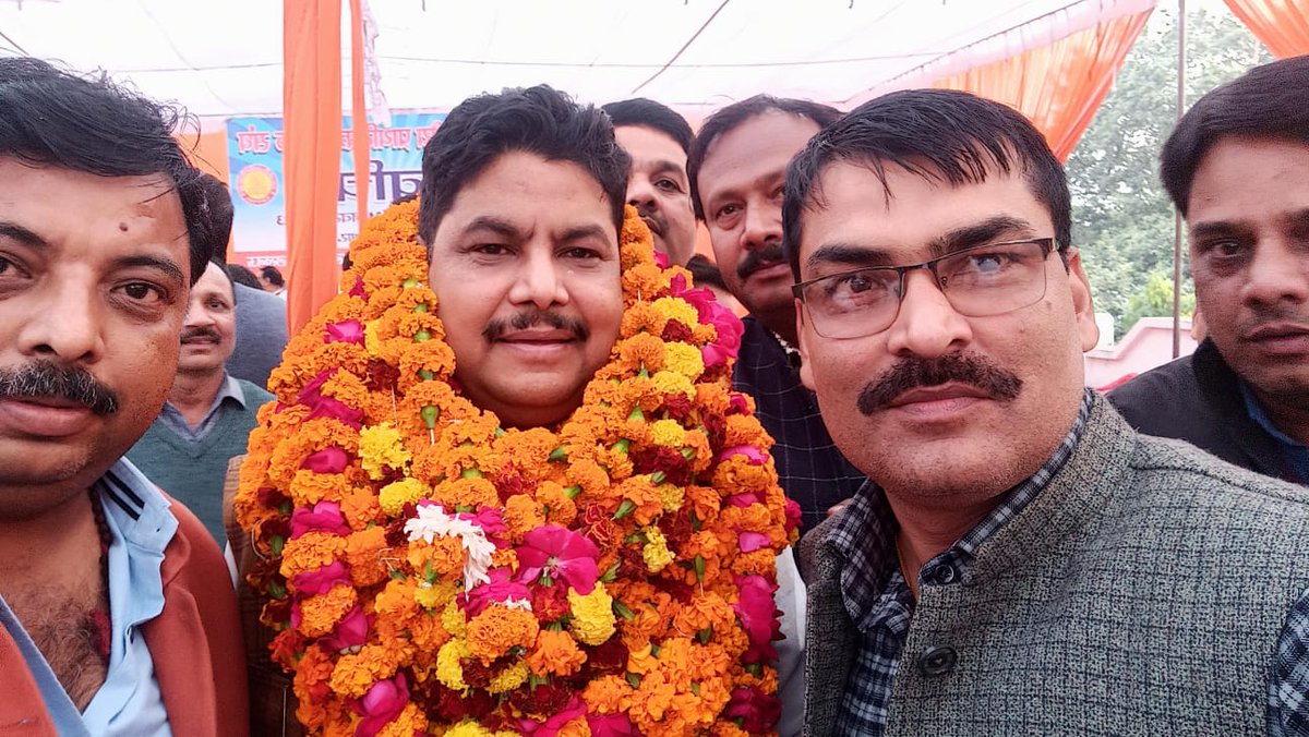 लाखों शिक्षकों के हृदय स्पंदन,निडर पराक्रमी, कुशल रणनीतिकार शिक्षक हितैषी,यशस्वी प्रांतीय अध्यक्ष <a href="/DrDCSHARMAUPPSS/">Dr Dinesh Chandra Sharma</a> जी आपको #जन्मदिन की बहुत-बहुत #बधाई एवं ढेरों #शुभकामनाएँ।ईश्वर स्वस्थ सुखी और निरोगी रखें।
उ०प्र०प्रा०शि०संघ-मवई आपके दीर्घजीवी होने की कामना करता है।
<a href="/UPPSS1921/">UPPSS(उ०प्र०प्राथमिक शिक्षक संघ)</a>
