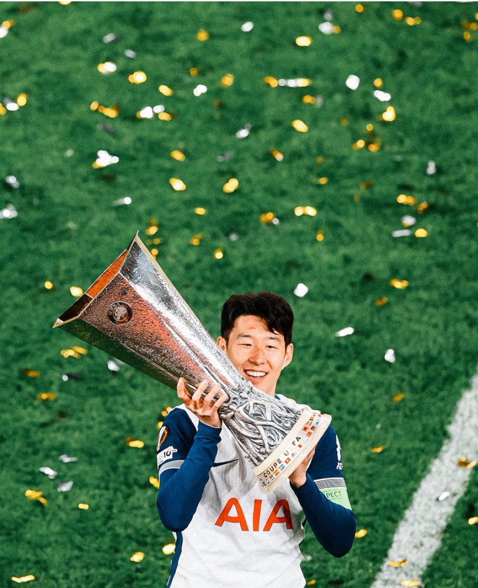 Steve H20 EVENTS (@berti1976) on Twitter photo Thank you Sonny......
Forever a <a href="/SpursOfficial/">Tottenham Hotspur</a> Legend
It's the right decision, at the right time.
Thanks for the memories...
#Son #Spurs #COYS #Tottenham Thank you Sonny......
Forever a <a href="/SpursOfficial/">Tottenham Hotspur</a> Legend
It's the right decision, at the right time.
Thanks for the memories...
#Son #Spurs #COYS #Tottenham
