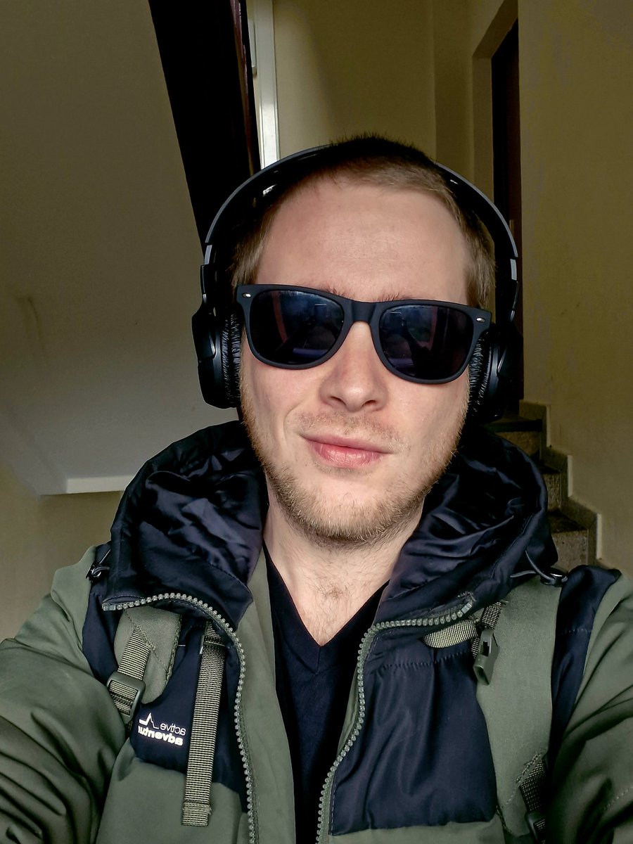 thaddac's tweet photo. Mal wieder etwas bekleidetes 😄 https://t.co/K9wDcj4Yoq
