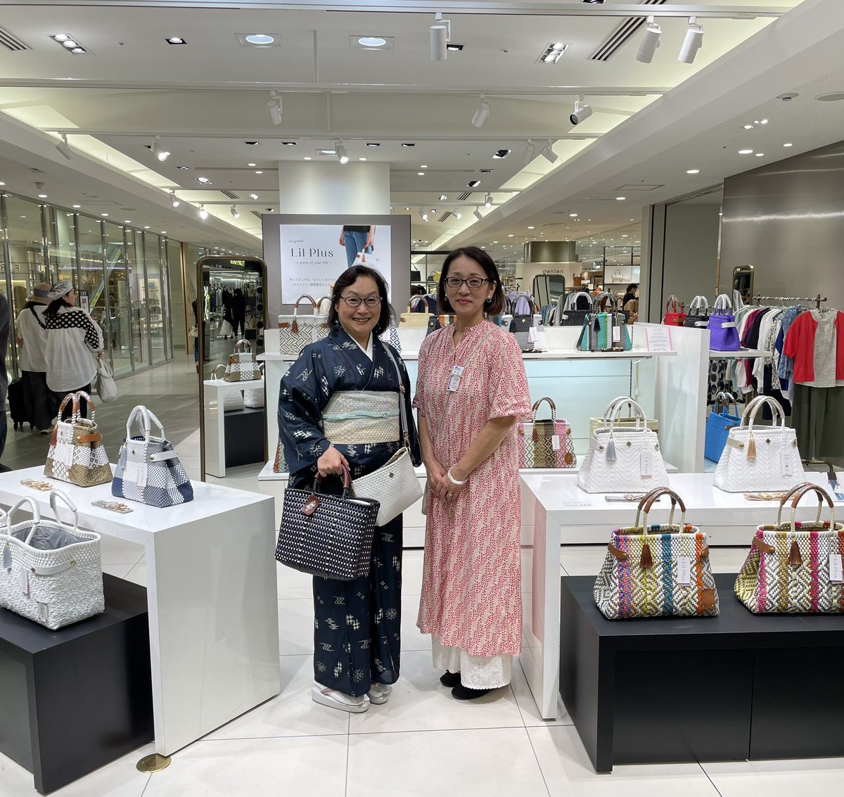 日本未発売　Lady Paola メルカドバッグ　赤&青 日本未発売 Lady Paola メルカドバッグ 赤&青 - メルカリ