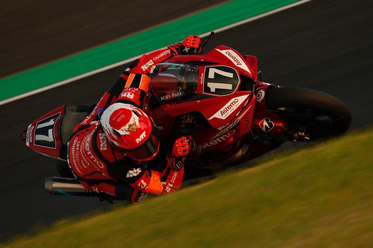 Astemo (@astemojp) on Twitter photo #鈴鹿8耐 2025🏍️🏁
TOP10トライアル!
野左根選手と山中選手が走ります❤️🔥
応援よろしくお願いします💪✨
#AstemoProHondaSIRacing
<a href="/SIRacing17/">Astemo Pro Honda SI Racing</a> <a href="/shin1_1207/">伊藤真一</a> <a href="/yamanaka_ryusei/">Ryusei Yamanaka #6</a>
<a href="/animal_ruri0222/">楠瀬るり🐶🐩</a> <a href="/suzuka_event/">鈴鹿サーキット Suzuka Circuit</a>
#Suzuka8Hours #SHOWA #NISSIN #鈴鹿8耐 2025🏍️🏁
TOP10トライアル!
野左根選手と山中選手が走ります❤️🔥
応援よろしくお願いします💪✨
#AstemoProHondaSIRacing
<a href="/SIRacing17/">Astemo Pro Honda SI Racing</a> <a href="/shin1_1207/">伊藤真一</a> <a href="/yamanaka_ryusei/">Ryusei Yamanaka #6</a>
<a href="/animal_ruri0222/">楠瀬るり🐶🐩</a> <a href="/suzuka_event/">鈴鹿サーキット Suzuka Circuit</a>
#Suzuka8Hours #SHOWA #NISSIN