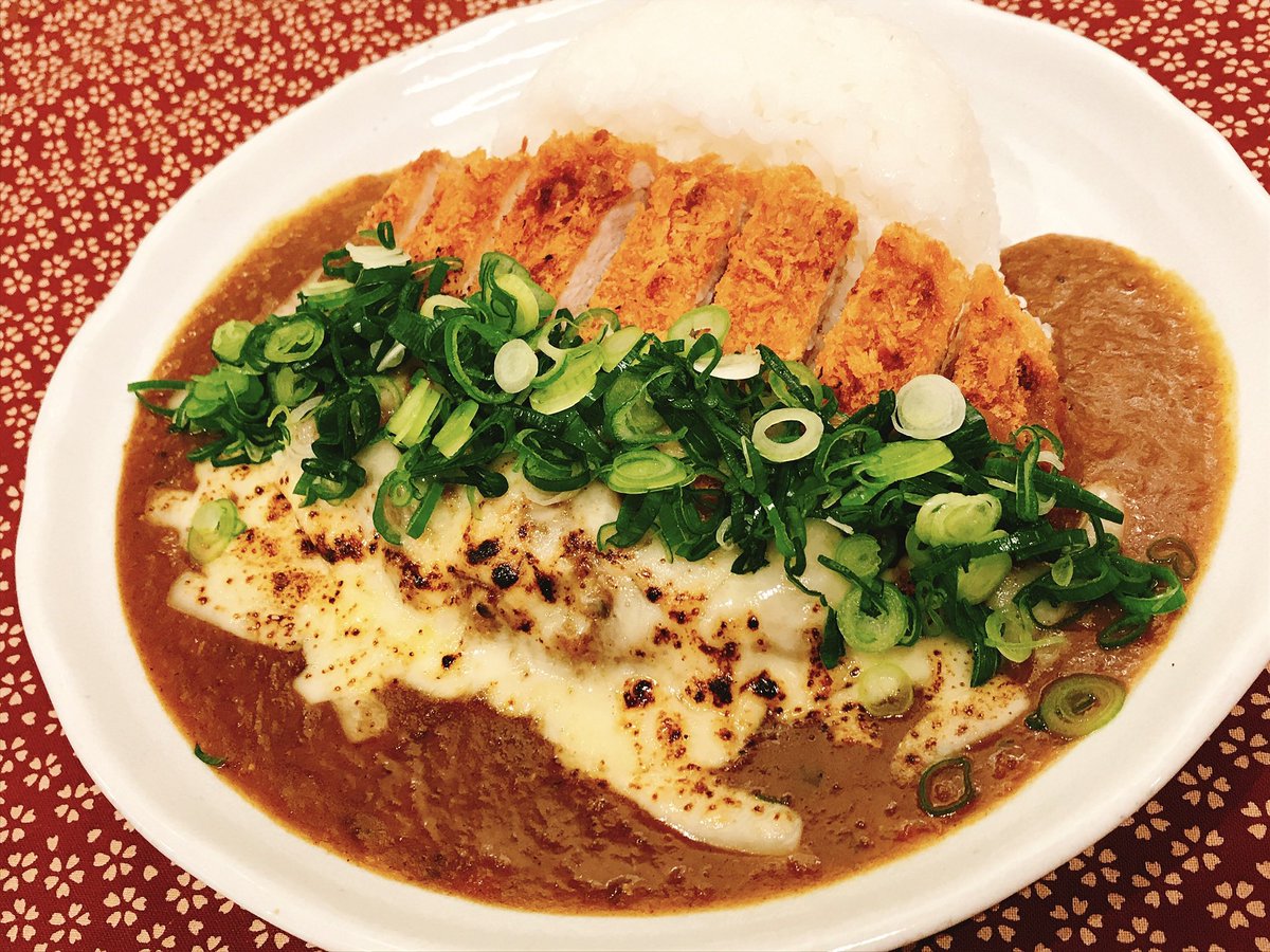 明日、8月3日で、なんと【10周年】になります。
たくさん可愛がっていただきありがとうございます！

日頃の感謝を込めて、10周年に見合うメニューを、特別価格で投入します！

【勝ち確カツカレー】

※お祝いのお花等は管理が下手くそなので辞退させて頂きます┏○ﾍﾟｺｯ
#カレー屋朱
#10周年