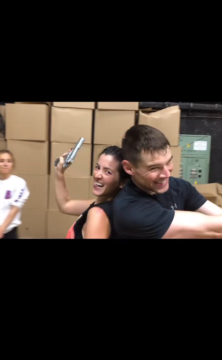 📲 | Brian J. Smith compartilhou agora pouco em seu Instagram Story um vídeo originalmente compartilhado pela atriz Eréndira Ibarra, relembrando alguns momentos de bastidores do filme “Matrix: Resurrections”, em que ambos atuaram juntos.. amigos desde a série Sense8 ♥️🐇♾️