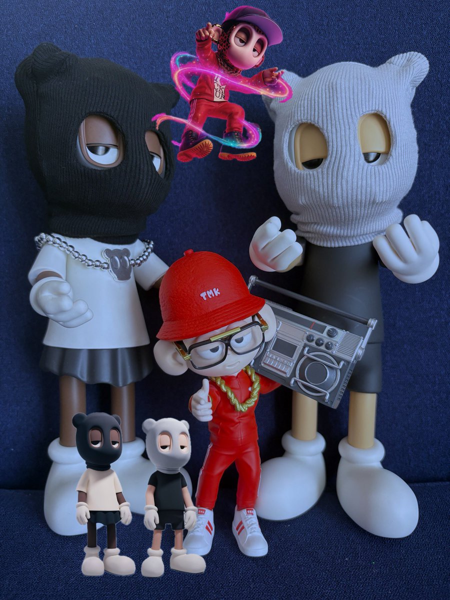 The figures arrived safely ✈️ I got two <a href="/akidcalledbeast/">a KID called BEAST</a> figures for just the shipping cost! Incredible quality! The other one was a prize in the <a href="/TMKNFT/">TMK</a> art contest, and it's equally amazing. The detail is incredible, from the 3D data to the finished product 👍🧸✨