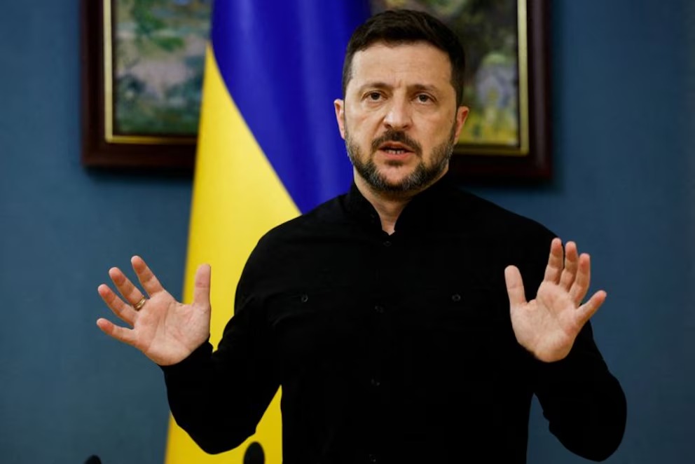 #Internacioanles I Zelensky abre la puerta a reunirse con Putin si hay voluntad real de paz

Más detalles en el link
informativosta.com.do/2025/08/01/zel…

#Zelensky #reunirse #Putin  #voluntad #paz #InformativosTA