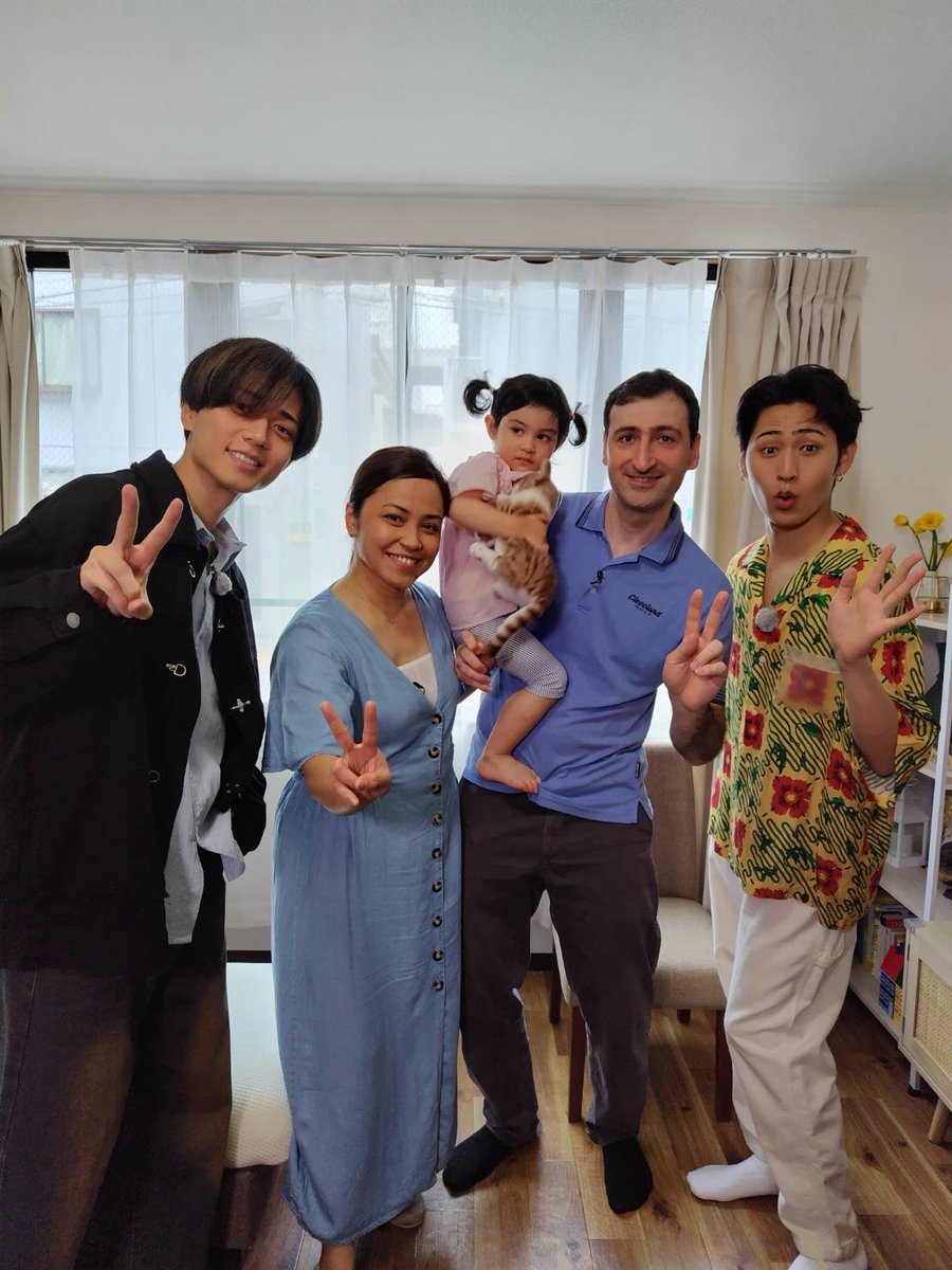 【レア】すとぷり すと3公式キンブレとタオル 自作キンブレ2本＋おまけ レア】すとぷり すと3公式キンブレとタオル 自作キンブレ2本＋