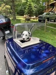 Baught a motorcycle trailer today to convert into a dog carrier for old Charlie Dog. Now he can go on our motorcycle adventures 😄👍