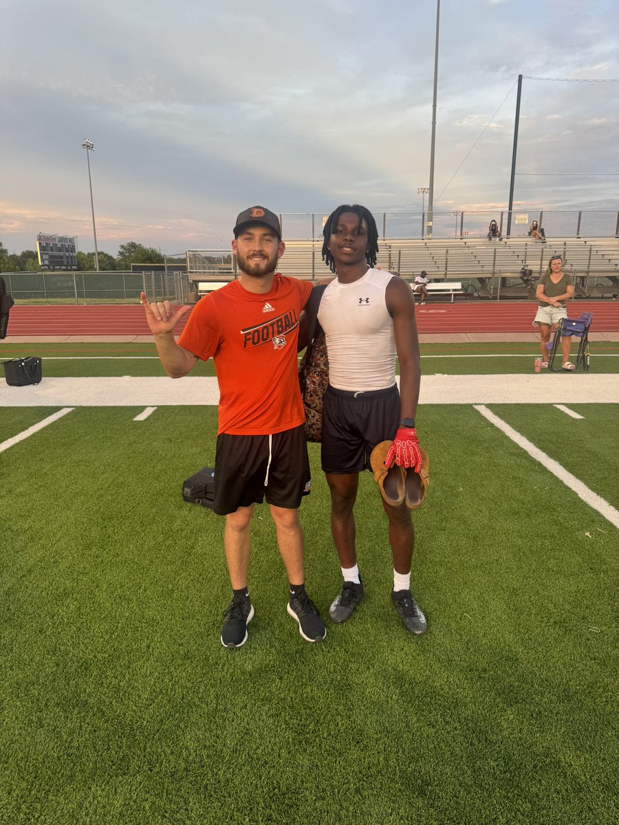 Devin Scott tweet media