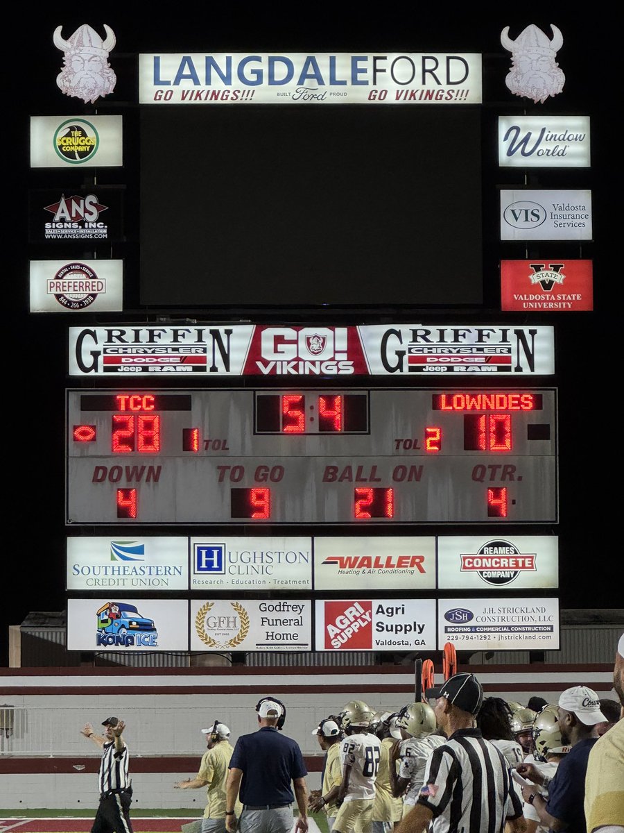 Final from The Concrete Palace:

Jackets - 28
Vikings - 10

#TheCounty #TogetherWeSwarm #W1NTHEDAY #W1T