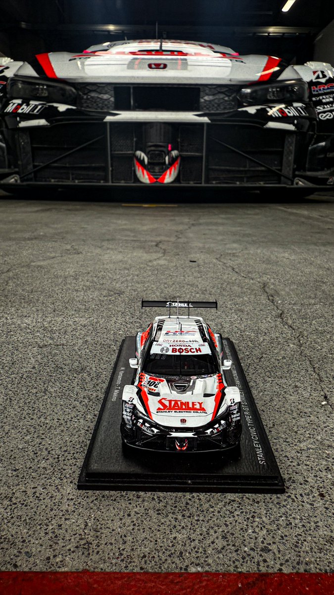 SUPER GT 2025 GT500 class Honda CIVIC TYPE R-GT #64 Modulo CIVIC