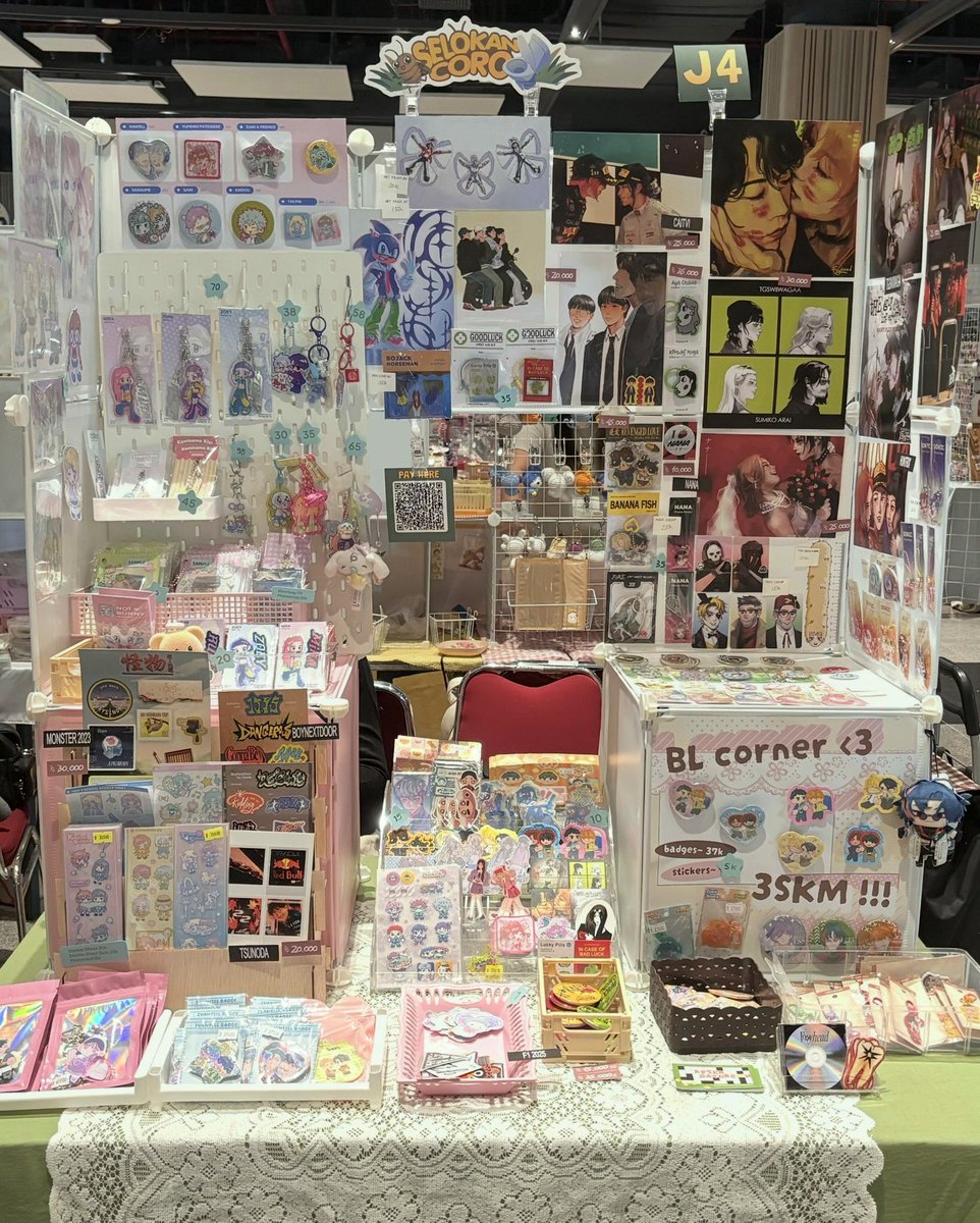 booth ready in #chibicon8 @ J-4!! ☆ ～('▽^人)

w/ <a href="/cailankrispy/">tuna ☆ con prep</a> <a href="/janeaileen9/">lemonqueso chibicon8 j4</a> <a href="/foyhead/">rai 💥</a> <a href="/afterdaydream_/">kia ☆彡</a>
