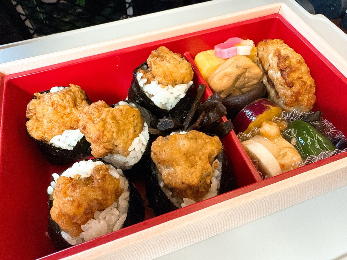 今日から一泊二日で長野遠征〜
久々に天むす食べた、美味しい。