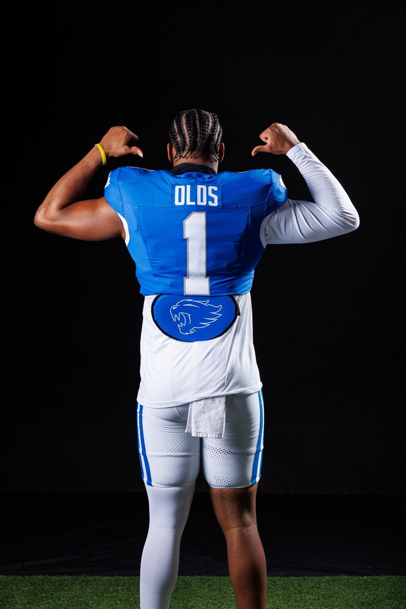 Kameron Olds (@kam_olds2) on Twitter photo Born for this! Let's go #BBN and <a href="/UKFootball/">Kentucky Football</a> <a href="/KevinOlds7/">Kevin Olds</a> <a href="/FUMAPGFootball/">Fork Union Military Academy Post Grad Football</a> #GrindNowShinelater Born for this! Let's go #BBN and <a href="/UKFootball/">Kentucky Football</a> <a href="/KevinOlds7/">Kevin Olds</a> <a href="/FUMAPGFootball/">Fork Union Military Academy Post Grad Football</a> #GrindNowShinelater