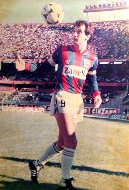 SanLorenzoFotos's tweet image. 🎶 Flaco no te vayas, flaco vení; miralo a Perazzo, parece Platini 🎶

Feliz cumpleaños, Walter querido!