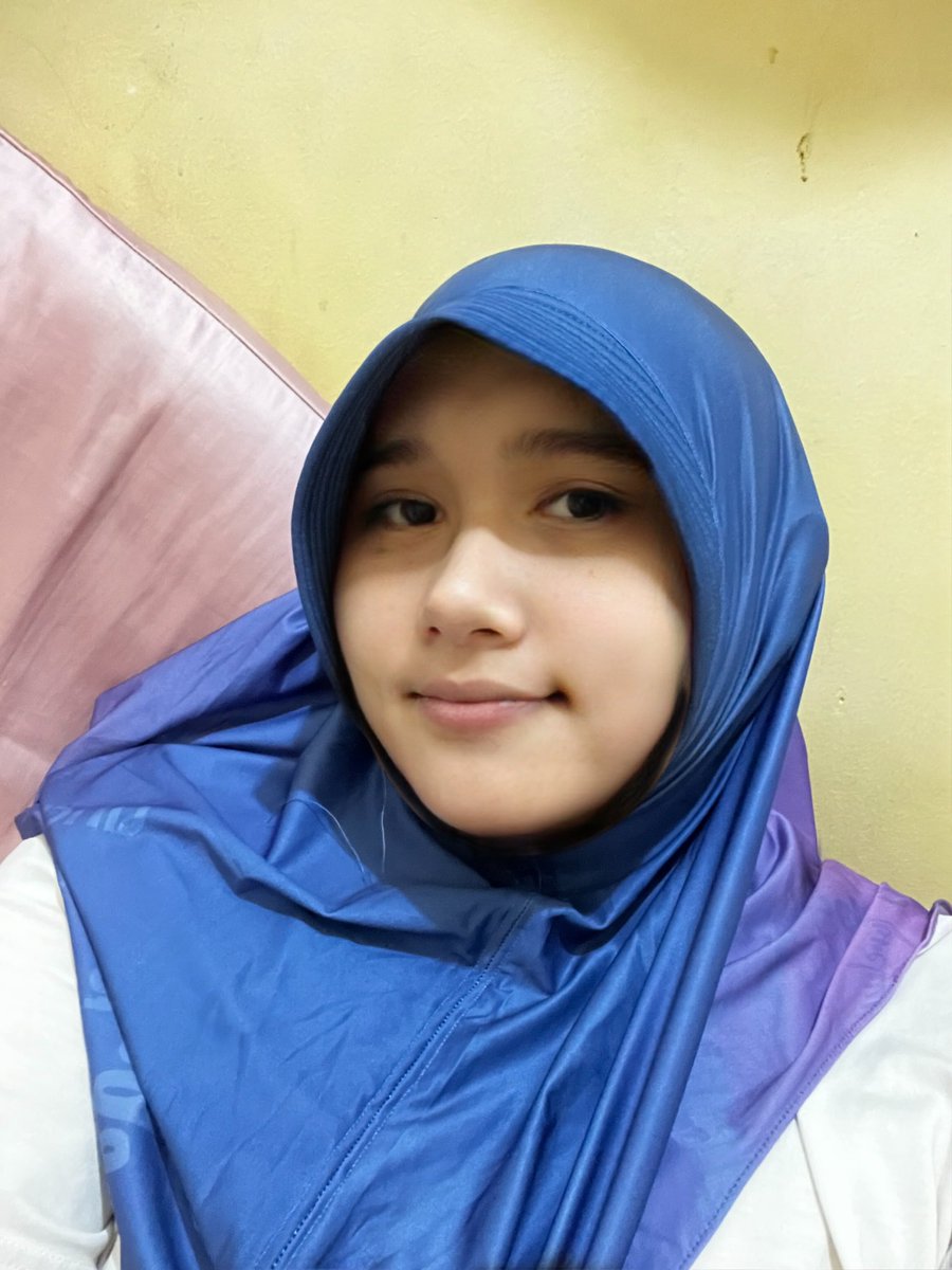 aih suka sekali hijab warna gradasi gini 😊