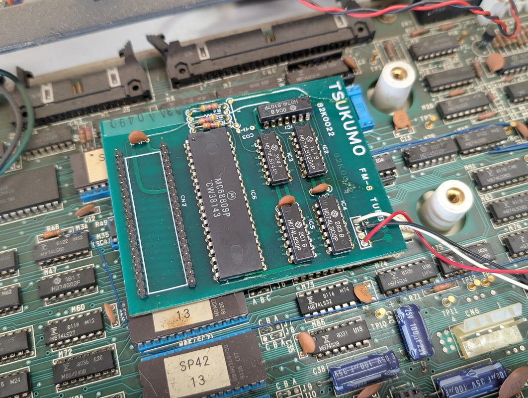 noriq2star's tweet image. 実家から回収してきた #FM8 を洗っていく～
親父が仕事で使ってたバブルカセット付き。
九十九の倍速基板 FM-8 TURBO が出てきた。こんな改造してたんや。ｼﾗﾝｶｯﾀ。