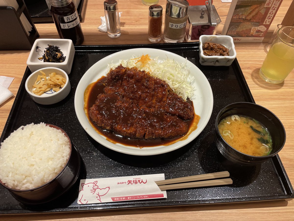 Chanco4762's tweet photo. 味噌カツ❗️ https://t.co/JhAbRtqWsY