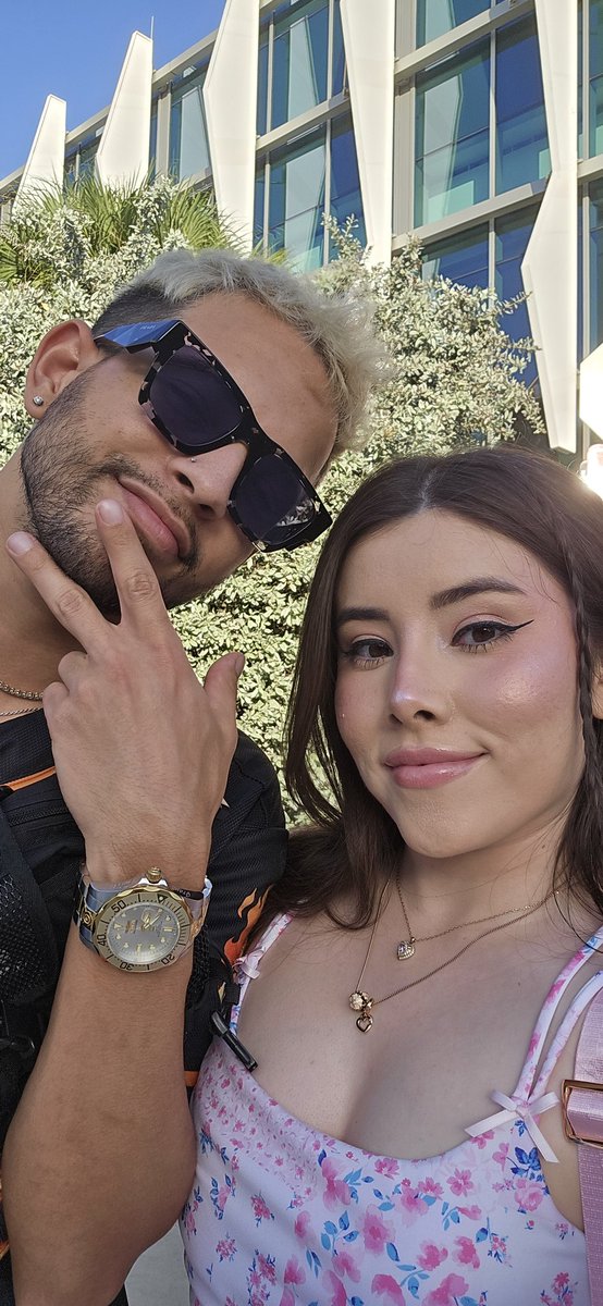 Happy International Girlfriends Day to my besto friendo 🥰😍 <a href="/LovelyN0va/">❤️🎄Christmas Nova🎄❤️</a>