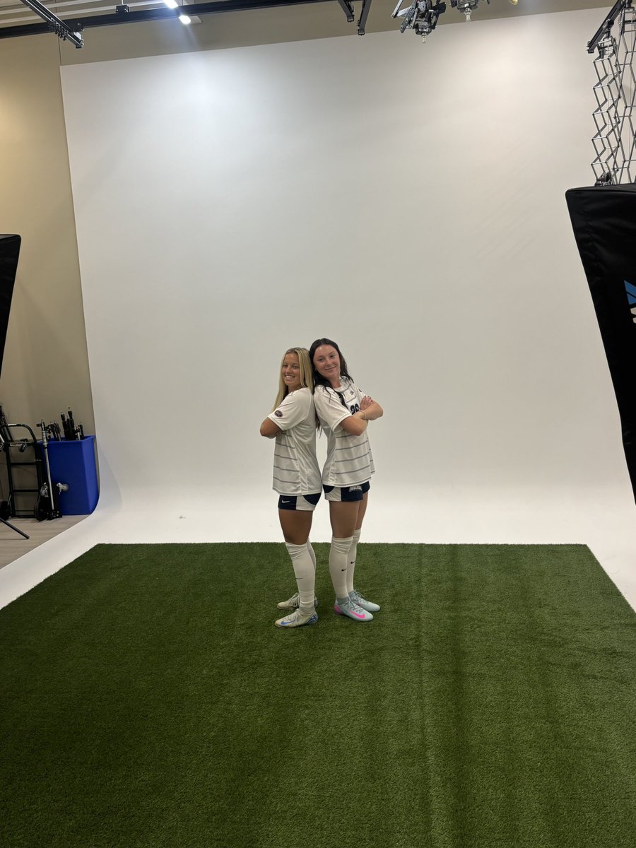 USIAthletics's tweet photo. Getting set for 2025 kickoff with some snapshots at @usiwsoc photo day!

⚽️🦅 #GoUSIEagles #OVCit https://t.co/eNd1C4WniT