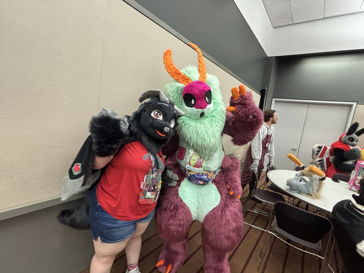 avatarraptor🔜Anthrocon tweet media