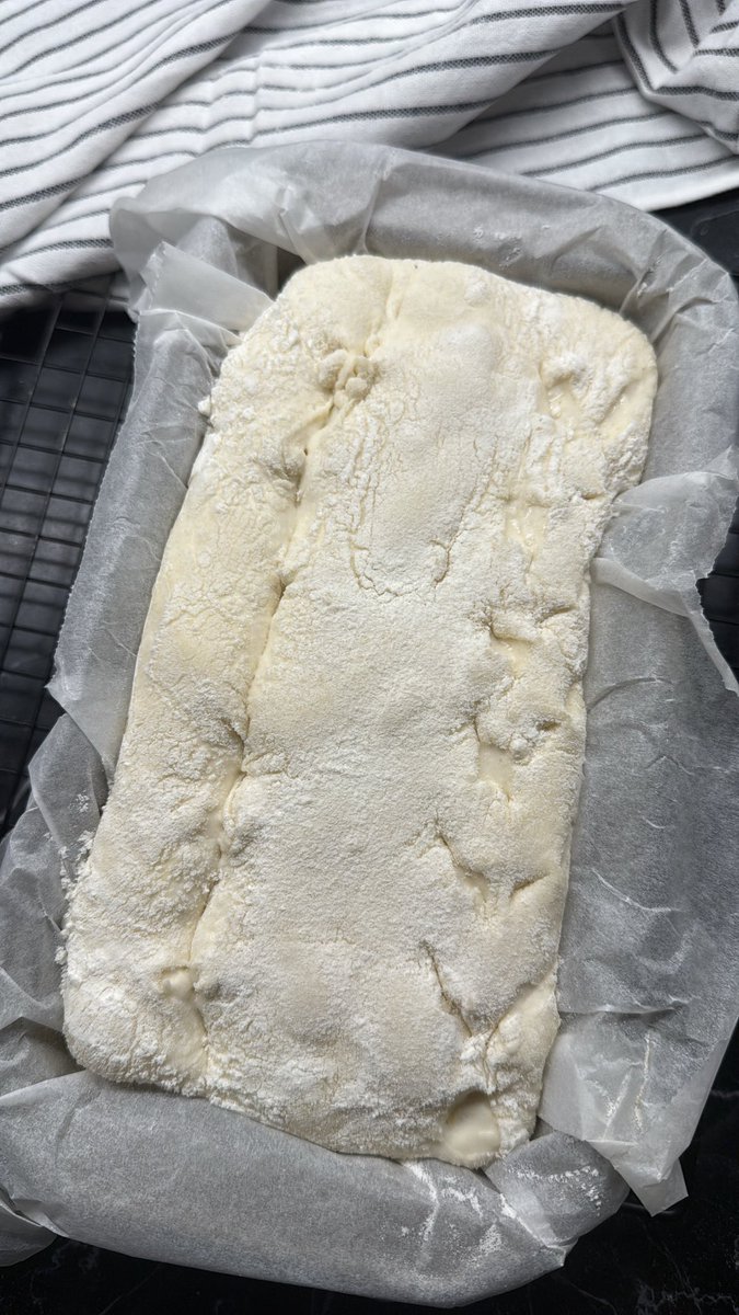 AsboolFatima's tweet photo. Homemade Sourdough toast 🍞🍞 https://t.co/lqfyyhiwR0