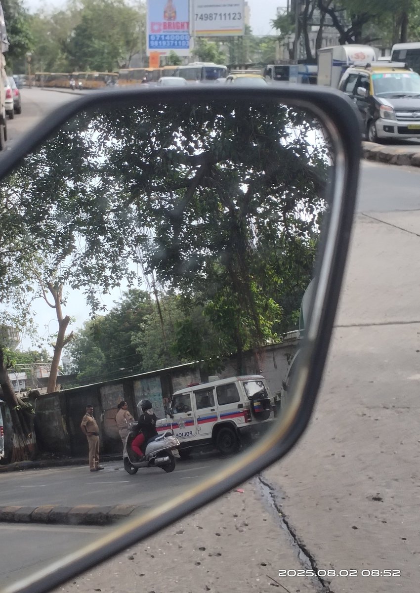 मुंबई Matters™👁️🗨️ (@mumbaimatterz) on Twitter photo Watch this:
<a href="/MumbaiPolice/">मुंबई पोलीस - Mumbai Police</a> <a href="/CPMumbaiPolice/">Commissioner of Police, Greater Mumbai</a> <a href="/MTPHereToHelp/">Mumbai Traffic Police</a> & <a href="/mybmc/">माझी Mumbai, आपली BMC</a>,
instead of taking action against the illegal Car Wasing activities on Senapati Bapat Marg, aka Tulsi Pipe Road from Mahim to Matunga, they are getting their Vehicles Washed.
<a href="/MNCDFbombay/">M.N.C.D.F</a> <a href="/mashrujeet/">Jeet Mashru</a> Watch this:
<a href="/MumbaiPolice/">मुंबई पोलीस - Mumbai Police</a> <a href="/CPMumbaiPolice/">Commissioner of Police, Greater Mumbai</a> <a href="/MTPHereToHelp/">Mumbai Traffic Police</a> & <a href="/mybmc/">माझी Mumbai, आपली BMC</a>,
instead of taking action against the illegal Car Wasing activities on Senapati Bapat Marg, aka Tulsi Pipe Road from Mahim to Matunga, they are getting their Vehicles Washed.
<a href="/MNCDFbombay/">M.N.C.D.F</a> <a href="/mashrujeet/">Jeet Mashru</a>