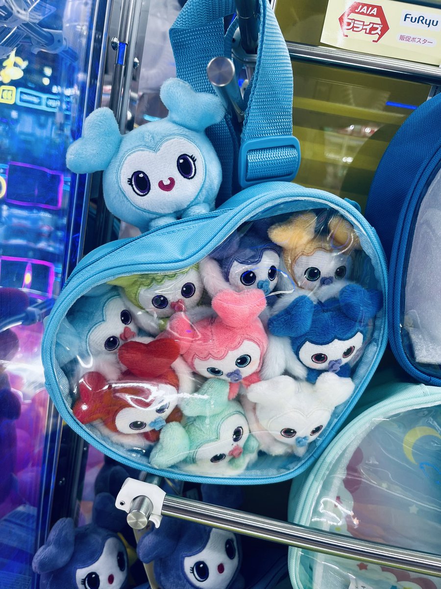 TWICE gigo限定　lovely 5点セット　おまけ付き GiGO限定 TWICE LOVELYS 3種セット｜Yahoo!フリマ（旧PayPayフリマ）