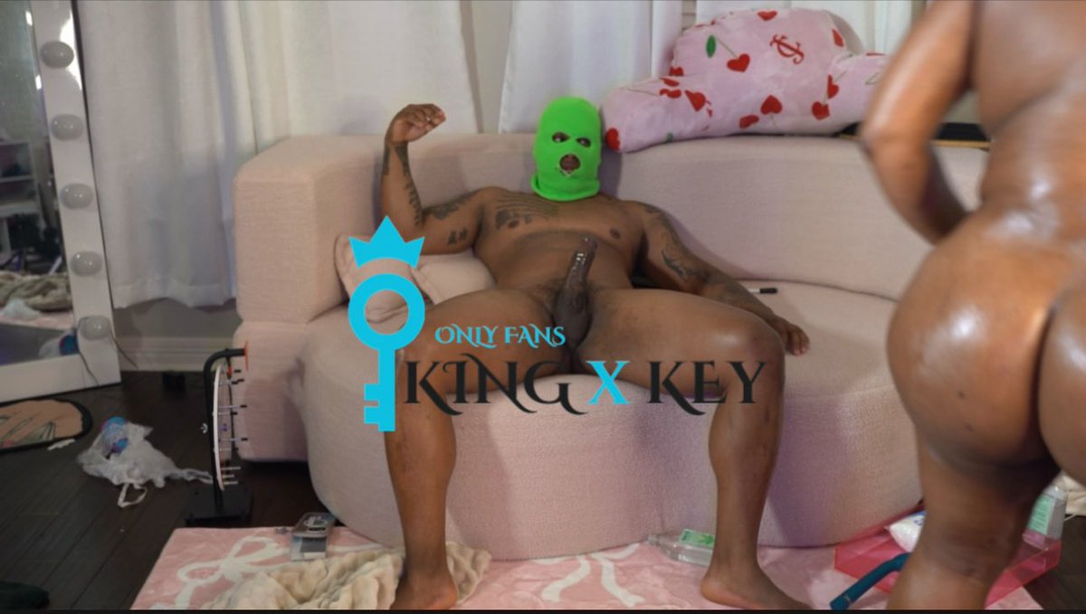 Come sit on this fat dick 😘