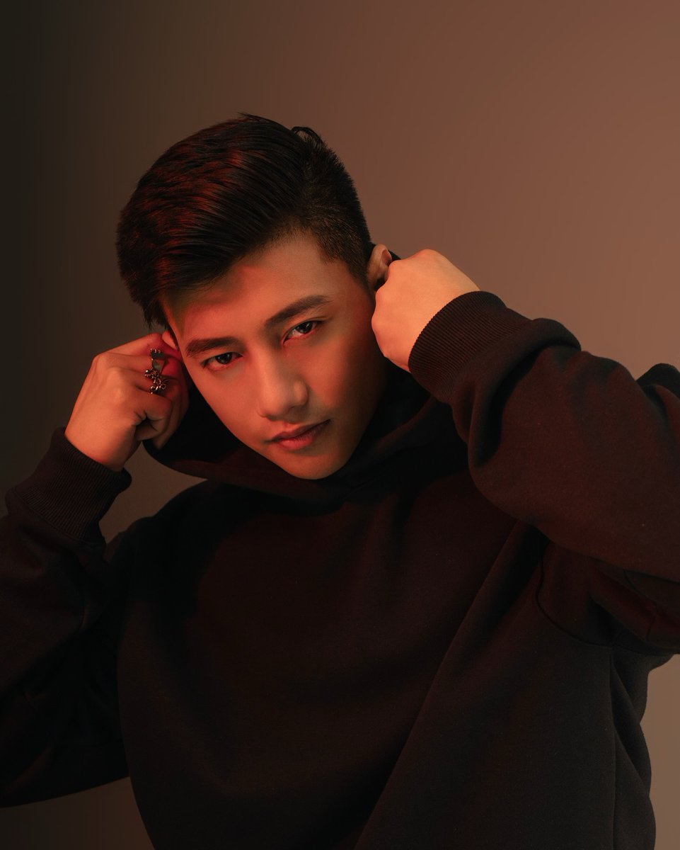 Aaronmarkromeo's tweet photo. Vrix shining at the Gala night

Vrix At GMA Gala
#VrixGallanoAtGMAGala
@TeamVrix
@ItsVrixGallano https://t.co/pzjh7xXPMX