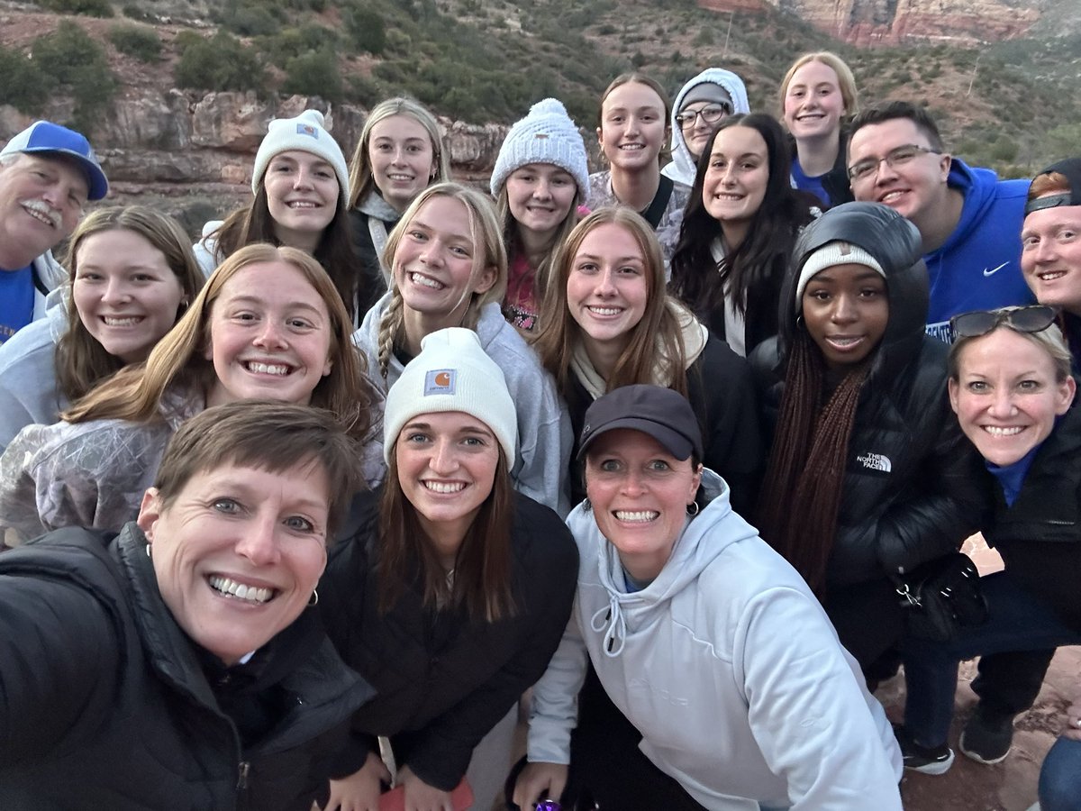 Alex Staab ποΈ (@staabalex) on Twitter photo After 8 seasons and 215 broadcasts, my time with <a href="/ICC_CougarsWBB/">ICC Womenβs Basketball</a> has come to an end, and what an amazing ride it was.
Traveling was always my favorite part - getting to see the different personalities, stories, bonding. Unforgettable memories.
Met so many incredible people - After 8 seasons and 215 broadcasts, my time with <a href="/ICC_CougarsWBB/">ICC Womenβs Basketball</a> has come to an end, and what an amazing ride it was.
Traveling was always my favorite part - getting to see the different personalities, stories, bonding. Unforgettable memories.
Met so many incredible people -