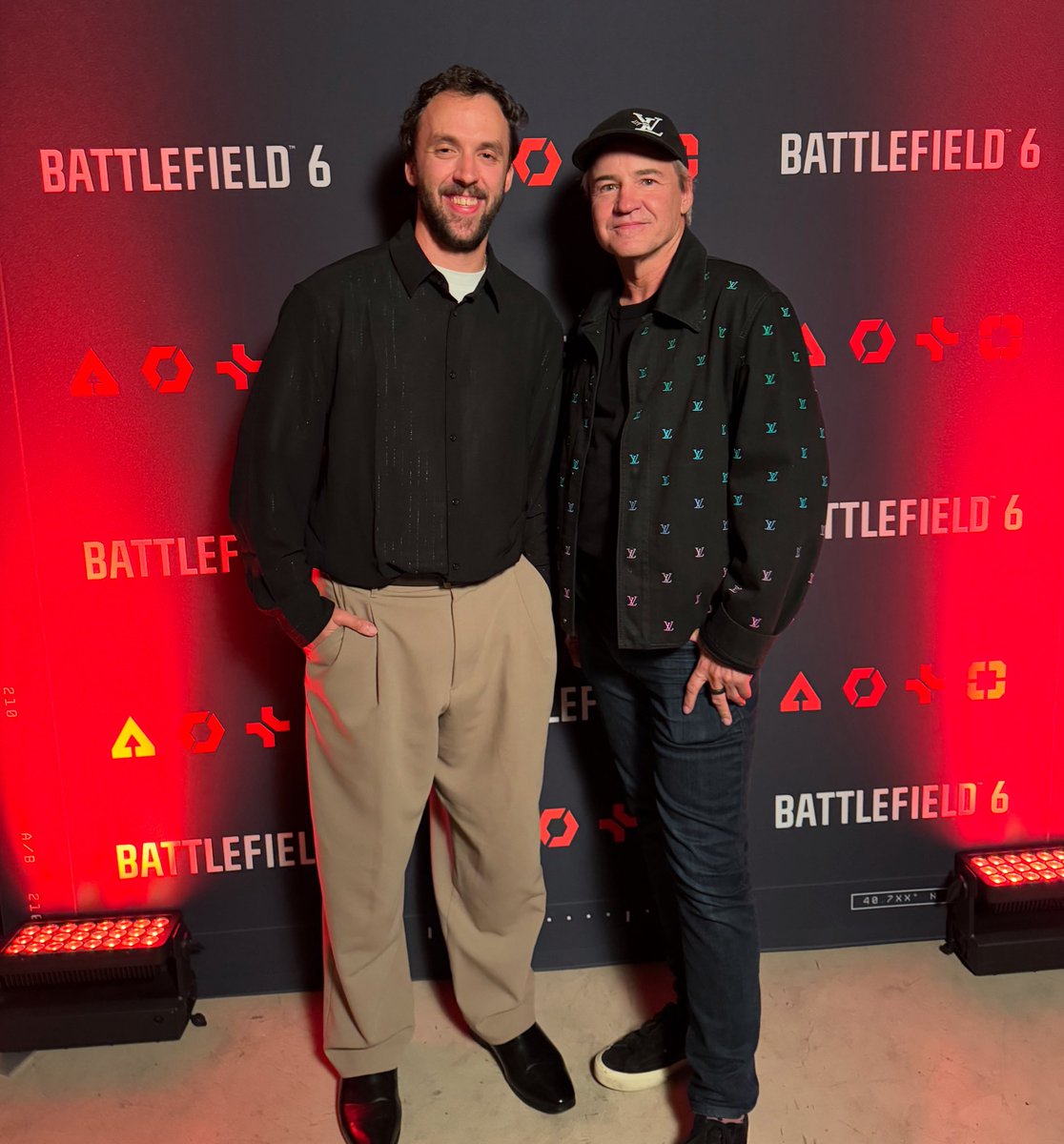 So thankful to get to meet Vince Zampella again. Without him, there’s no Respawn, no Jedi games, no Call of Duty, no Titanfall, no Apex Legends, and maybe no Battlefield 6.

Absolute legend. Always grounded and happy to have a chat. Also, he loves Star Wars 😉

 #Battlefield6