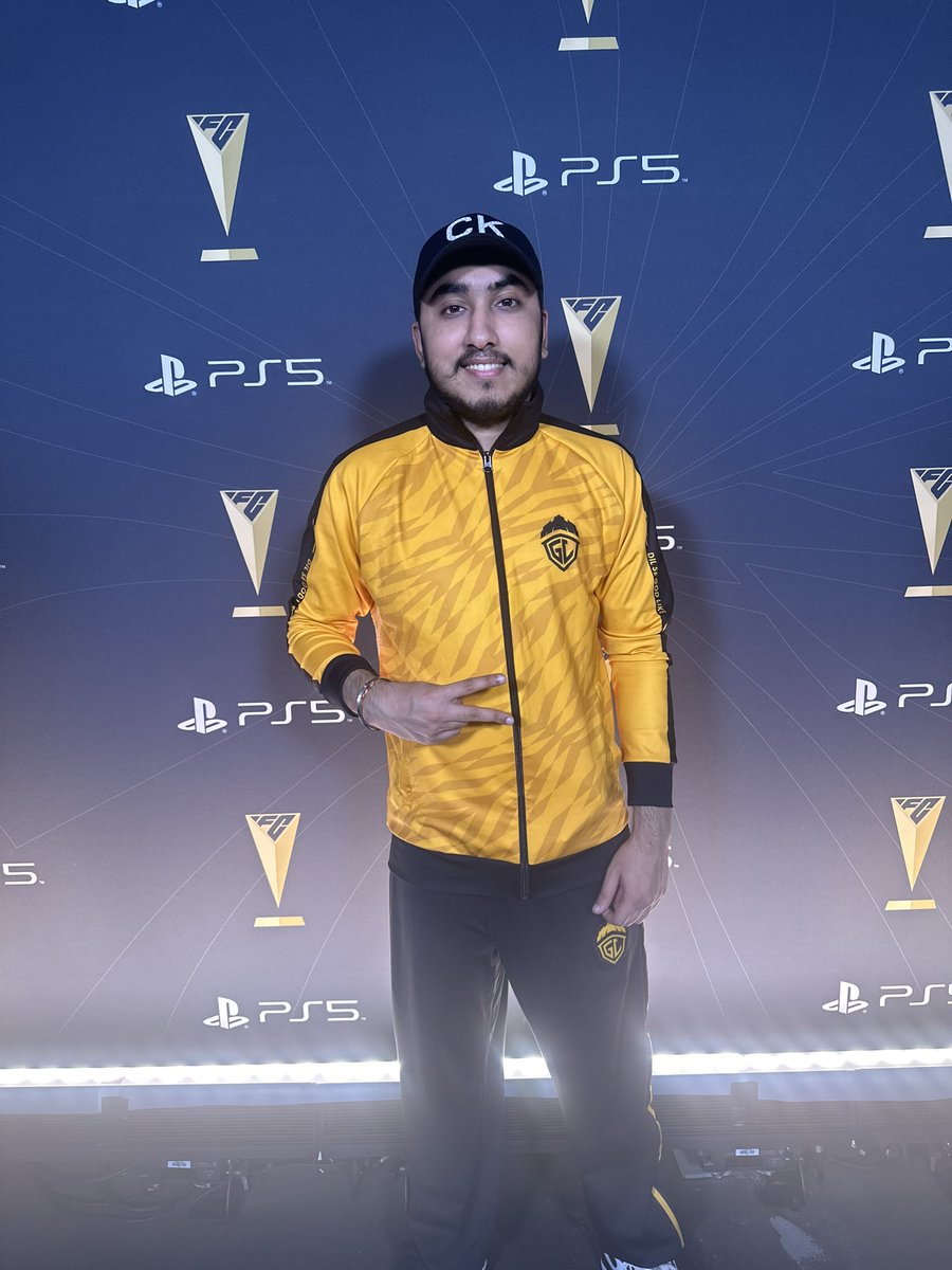 Esports Talks (@wetalkkesports) on Twitter photo Charanjot (<a href="/chelseaCJ12/">Charanjot Singh</a>)begins his Road to EWC – Last Chance Qualifiers today at 4:30 PM IST! 🕟
From 128 players down to just 5 who will make it to the Play-ins — the grind is real!
Can Charanjot make history? Let’s support him as he fights through Stage 2! 💪⚽
#EWC Charanjot (<a href="/chelseaCJ12/">Charanjot Singh</a>)begins his Road to EWC – Last Chance Qualifiers today at 4:30 PM IST! 🕟
From 128 players down to just 5 who will make it to the Play-ins — the grind is real!
Can Charanjot make history? Let’s support him as he fights through Stage 2! 💪⚽
#EWC
