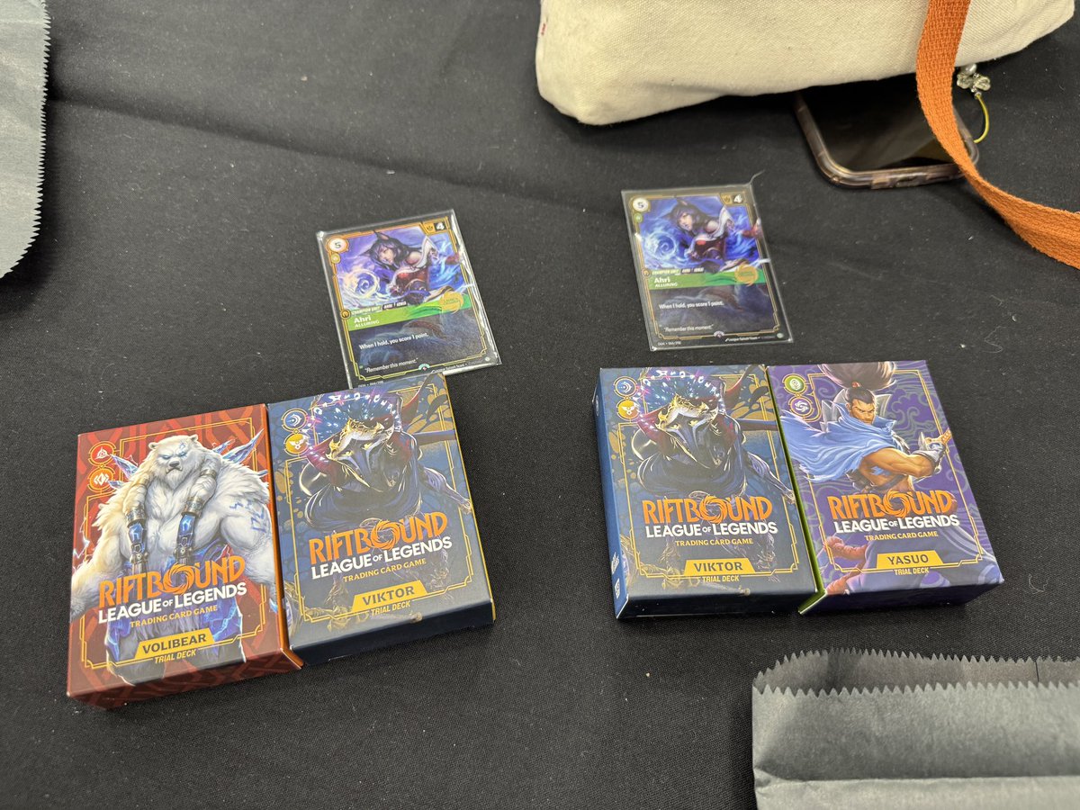 shekki (@_shekki) on Twitter photo 65th place. Tried my best xD
GenCon the most massive con ever. s/o to <a href="/NomNomNom_0/">Michael Yen</a> for guiding us while sprinting to get to check-in right at the last minute
Also do we keep these riftbound boxes sealed 🤔 65th place. Tried my best xD
GenCon the most massive con ever. s/o to <a href="/NomNomNom_0/">Michael Yen</a> for guiding us while sprinting to get to check-in right at the last minute
Also do we keep these riftbound boxes sealed 🤔