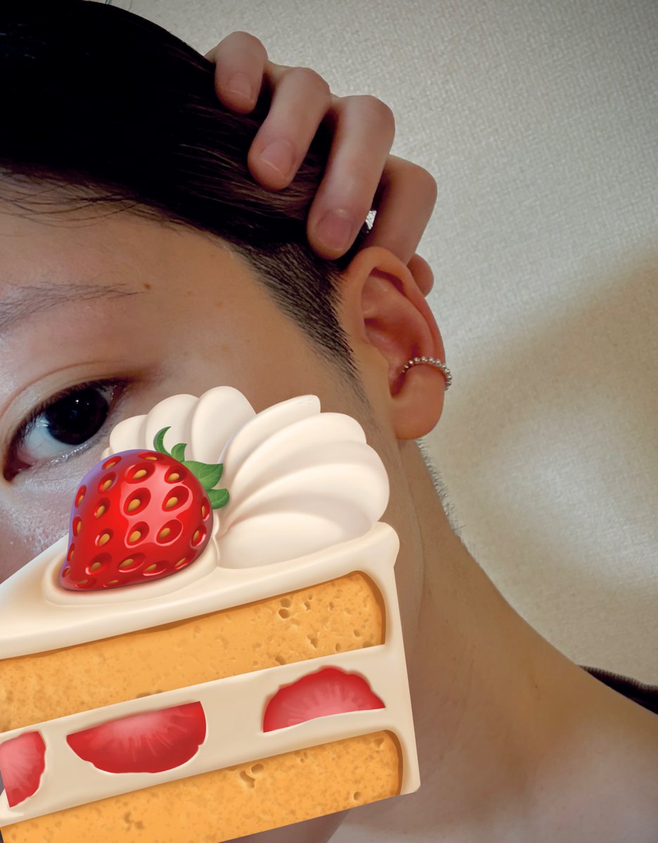 お誕生日のお手紙とプレゼントいただきました嬉しい。イヤカフ可愛い。ありがとうございます！！