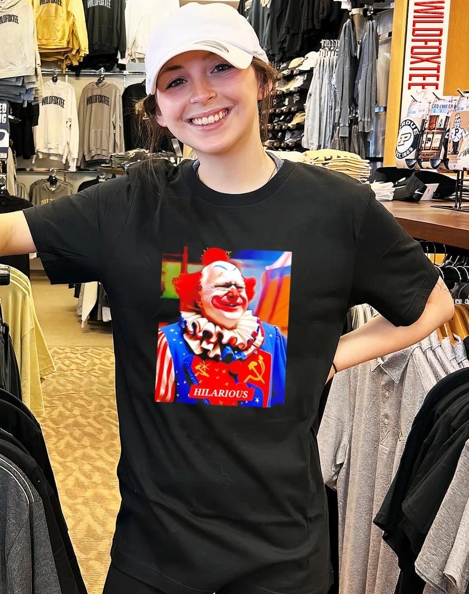 LorenAnna147853's tweet image. 🤡 Tim Walz, now in full clown mode — officially.
Satire? Yes. Hilarious? Absolutely.
👉 wildfoxtee.com/product/tim-wa…
#Wildfoxtee #ClownPolitics #MinnesotaStyle