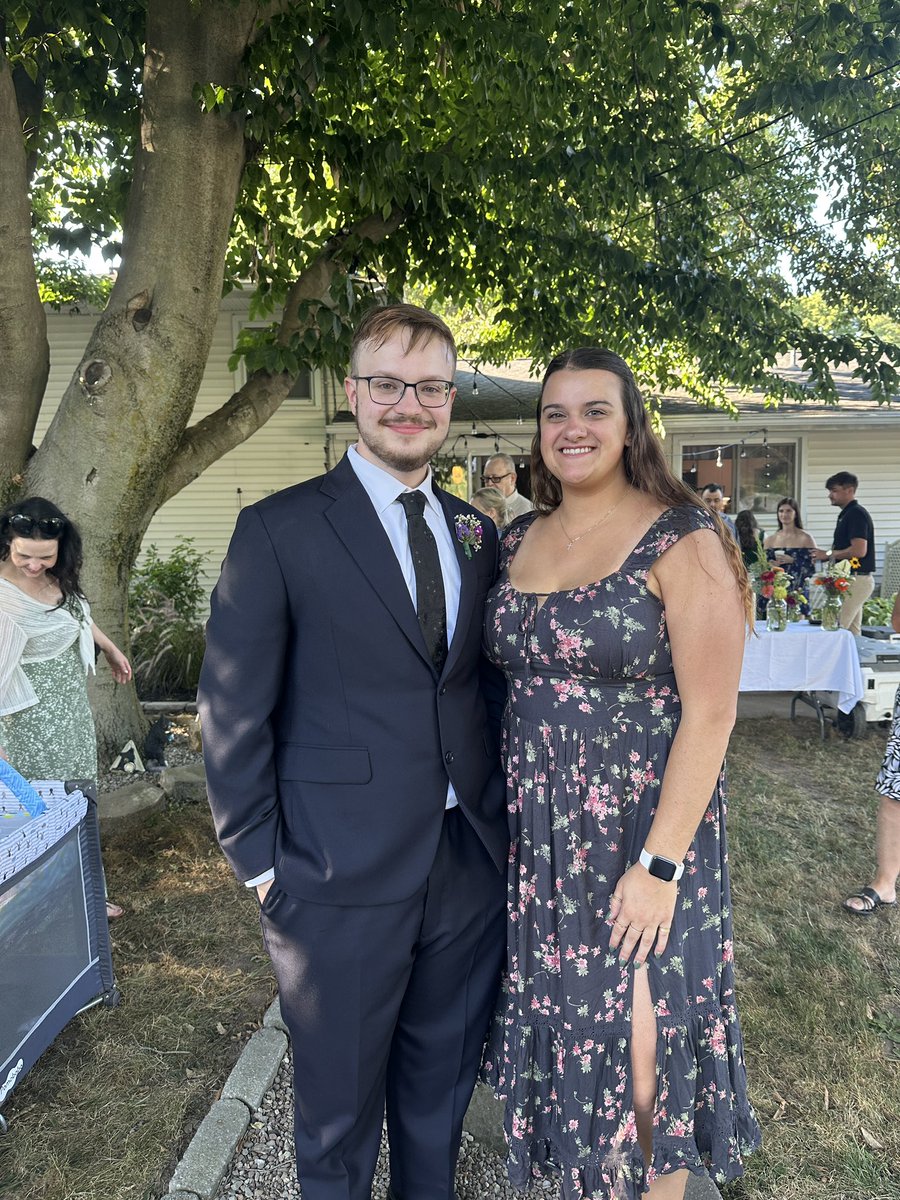 Forever celebrating this bride and groom 🫶🏼 Next plan; a valorant roster 😂🤭😉