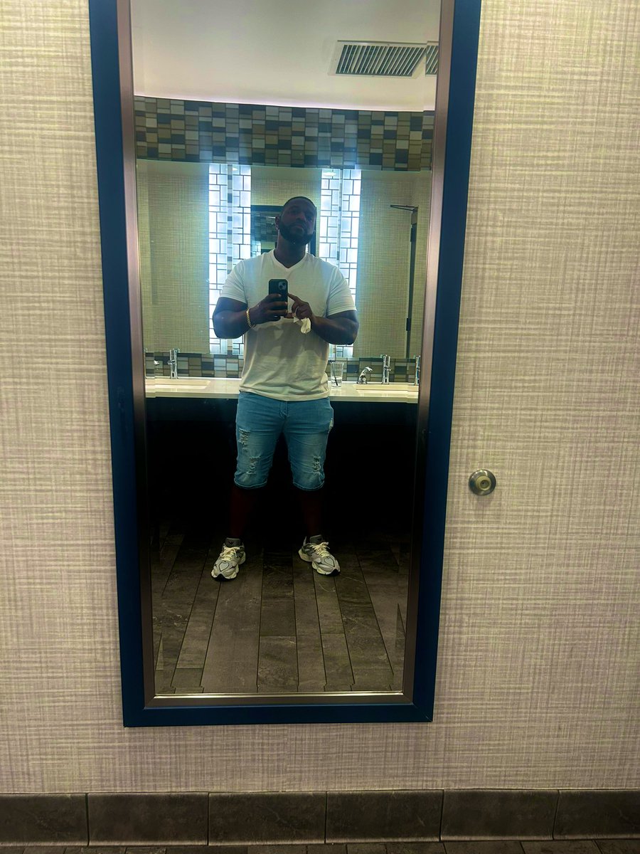 Deanwolf618's tweet image. 