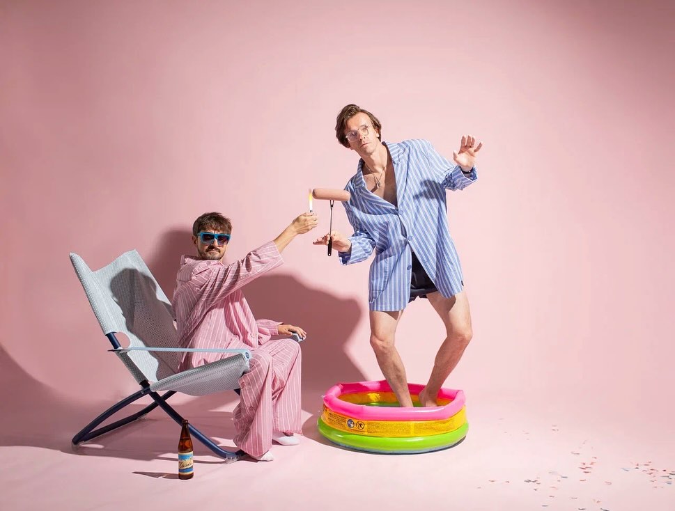 я в таком восторге от всех ✨нюансов✨ из которых собран этот нежданный фотографический прикол!