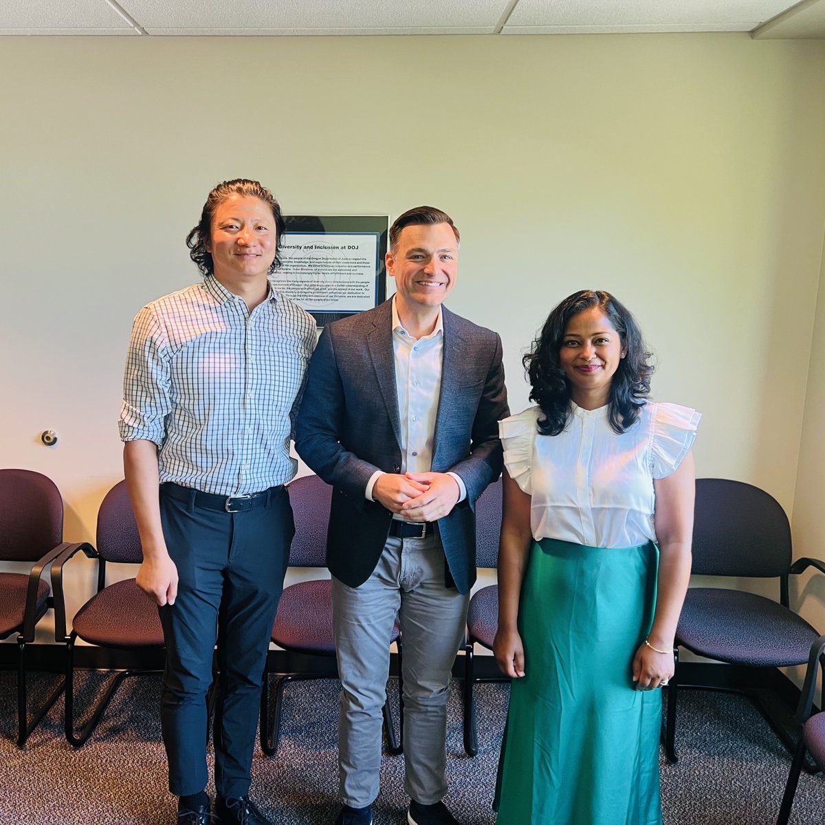 Dtocsplates's tweet photo. @DtocsL Met with Oregon AG (@AGDanRayfield ) to talk about the role online marketplaces like @amazon &amp; @Walmart play in the growth of my #smallbusiness &amp; why balanced rules that keep these platforms affordable and accessible is crucial to me reach customers, grow, and compete. https://t.co/ETGbBG2S9q