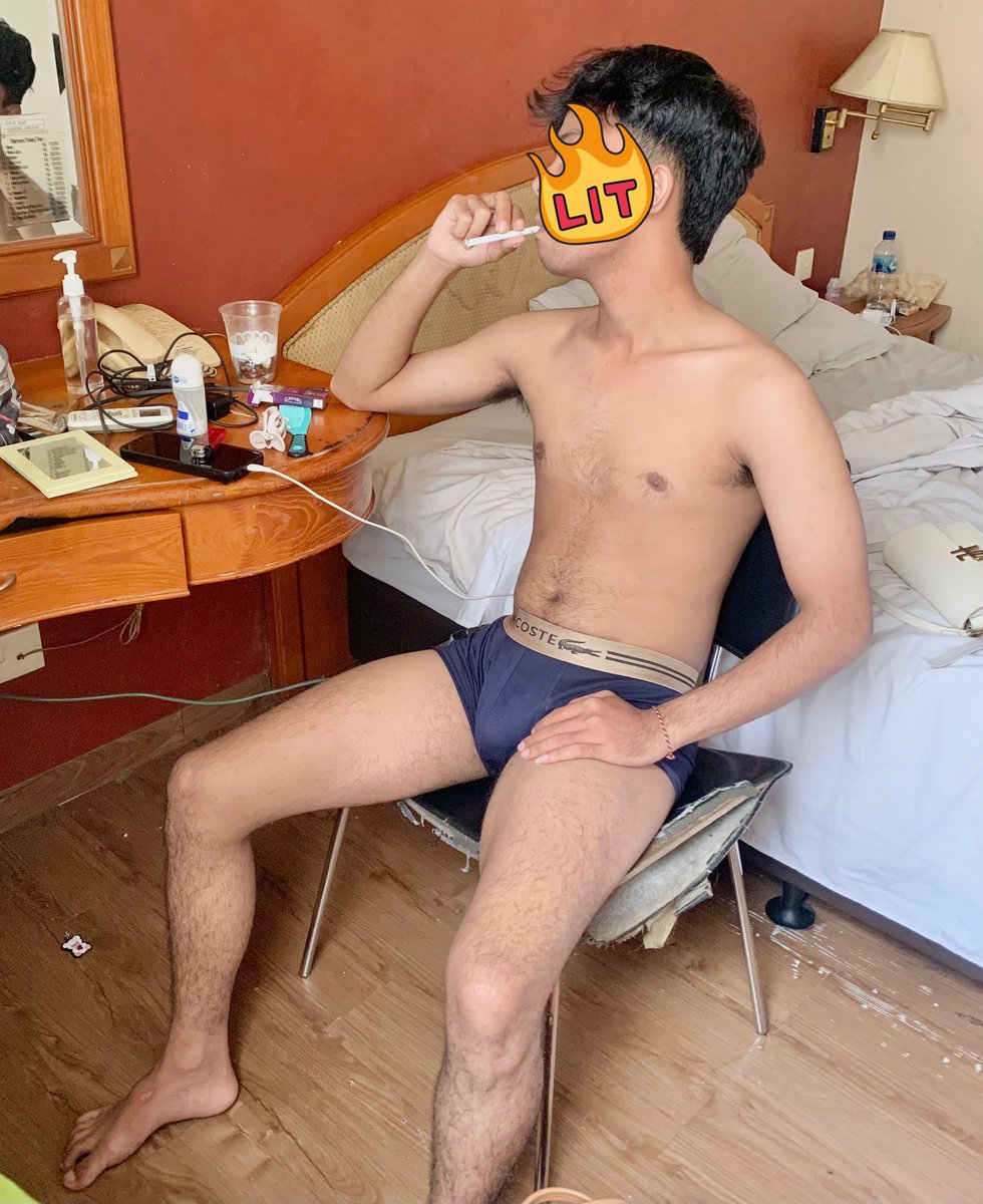 Inisial_R tweet media