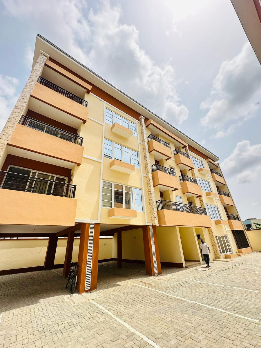 KAkintobi's tweet photo. @OgbeniDipo Over 600 properties for sale, rental, and shortlet in Lagos and Abuja. Visit: https://t.co/tXFZNbI0wz for our comprehensive portfolio. https://t.co/L6tBjtqIqU