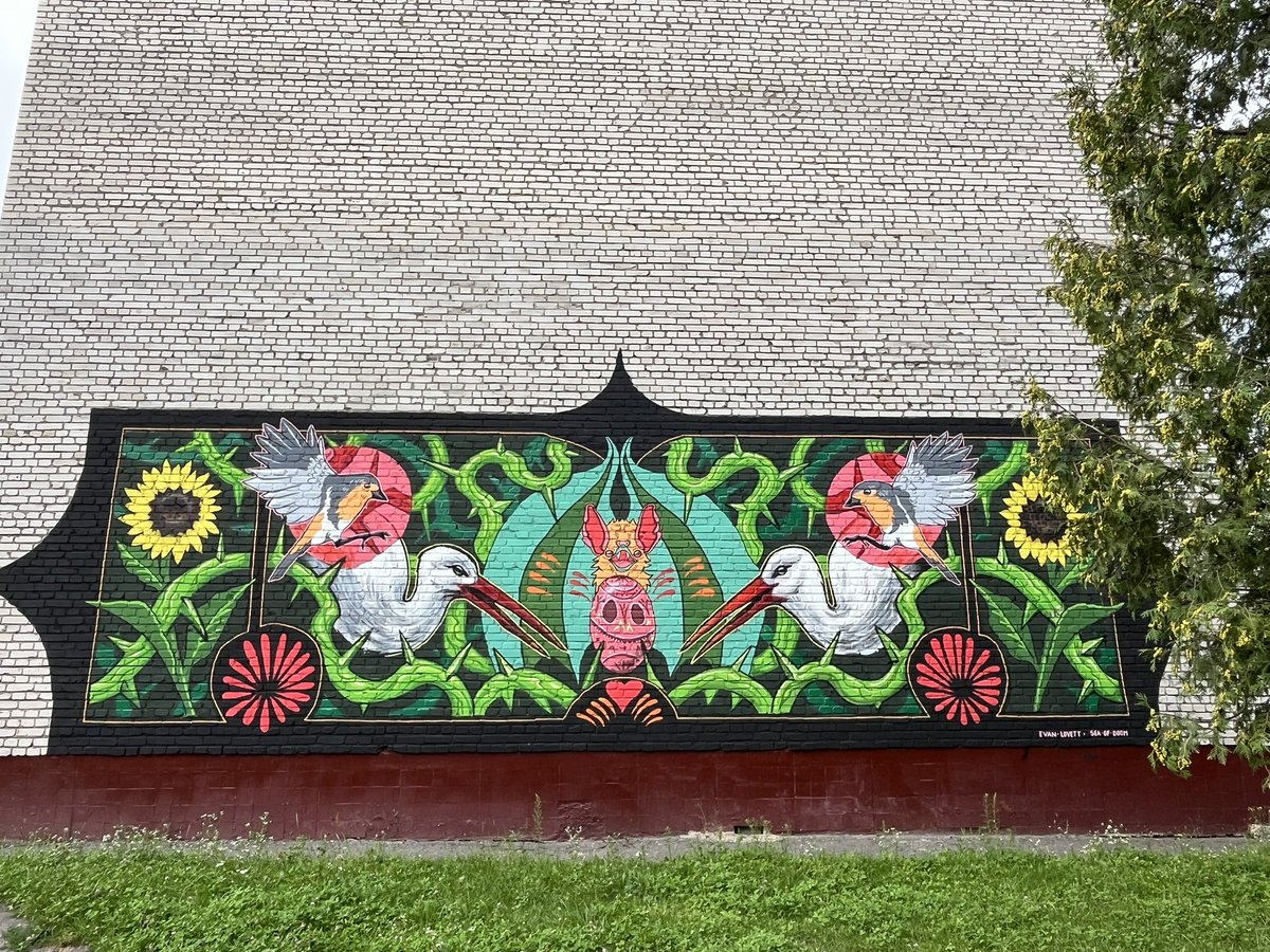 When Ray Bartkus &amp; Co turns-in with colorful artworks, cities start to live their new life. This time 🇺🇦 Sheptytskyi city walls got new living art stories, which show that #Ukraine is unbreakable!