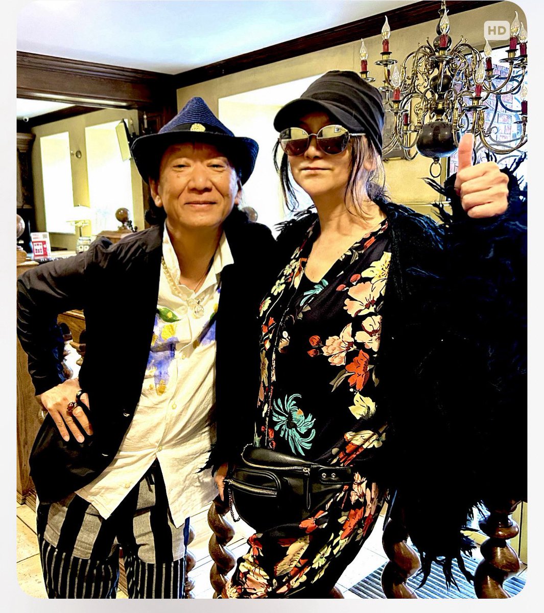 Eleonola1's tweet photo. #thankspic
デザイナーの時広真吾さんより。
あの河内大和作品の、あの!素晴らしい衣装を手掛ける方です。
ご本人もとても素敵な方です。
ポーランド公演のアフタートークで「私が着物素材を使っているのは日本人だからではないのです」とおっしゃっていたのが意外性が有り印象的でした。
この美を世界に届ける為だから‥。
舞台衣装ではなく表現者のアート作品。
そして、そんな素晴らしいデザイナー自ら着付け、早替えまで!して戴きました💦本当にお世話になりました!!
衣装 #時広真吾
舞台写真:BUN #GGarageRichard2