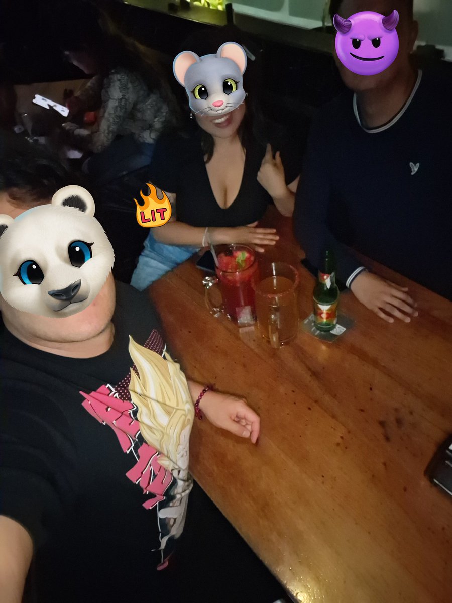 Tomando una copa antes de ir a comerme a <a href="/4zm_09/">ZM09</a> 😛😈👻

¿Quién se nos une? 😚😈

#swingersméxico #acoxpa