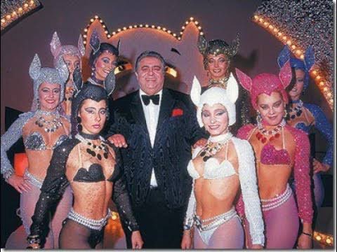 Qué tiempos aquellos en que a la media noche del viernes podíamos ver “Las gatitas de Porcel” o “El Show de Benny Hill”.